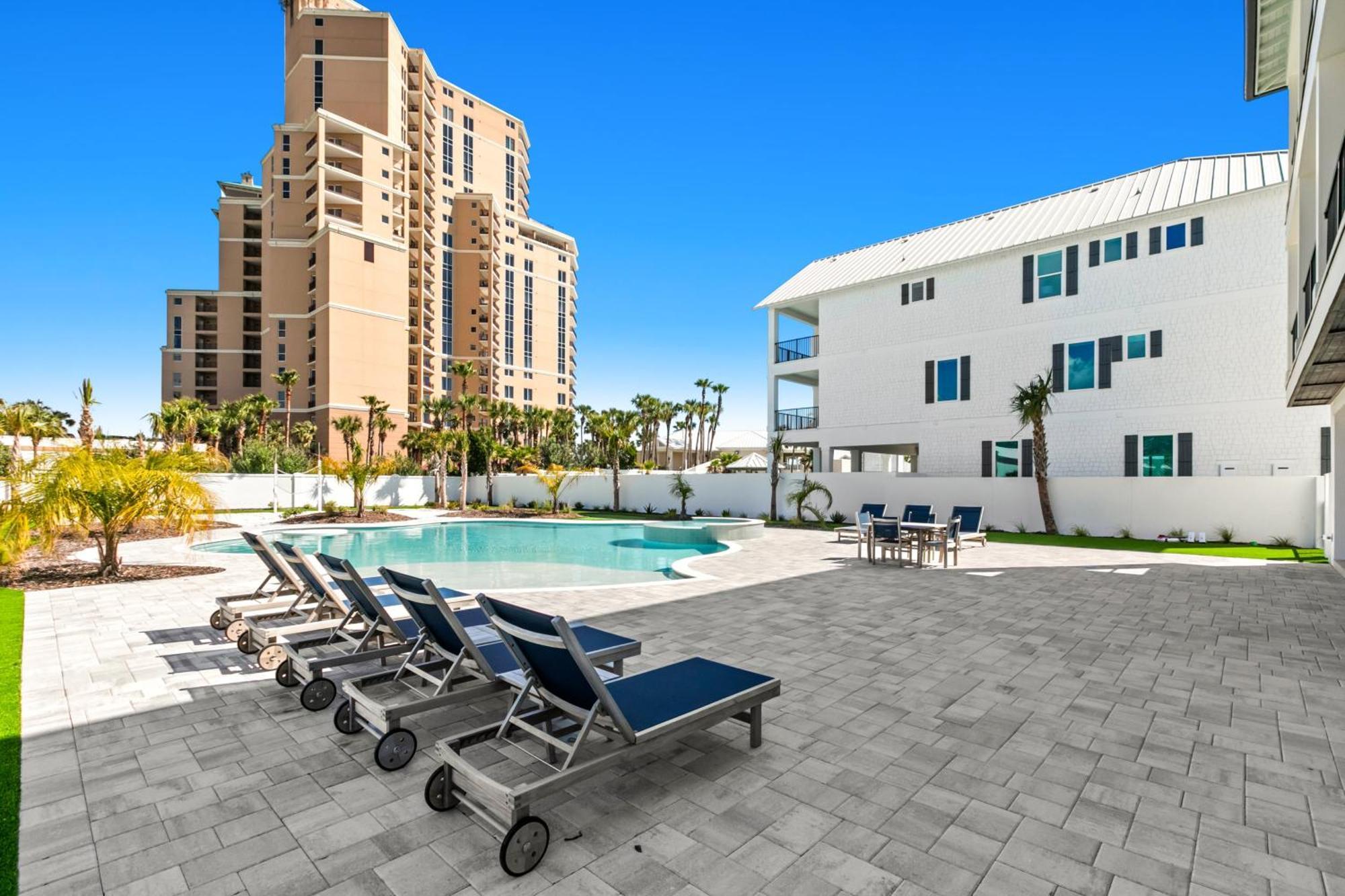 Whiskey House A Luxurious Retreat * Destin