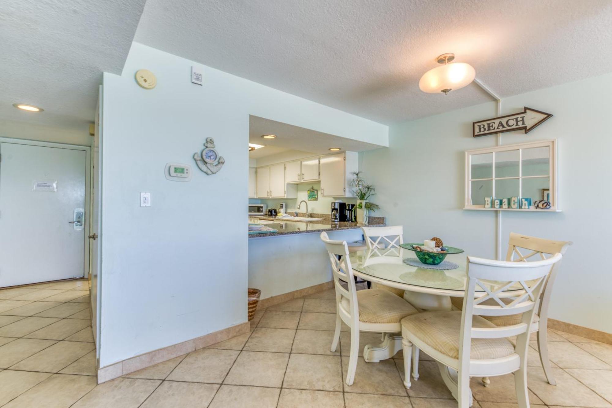 House B405 - Beachfront With Pool, Wifi, & Service Apartment Destin