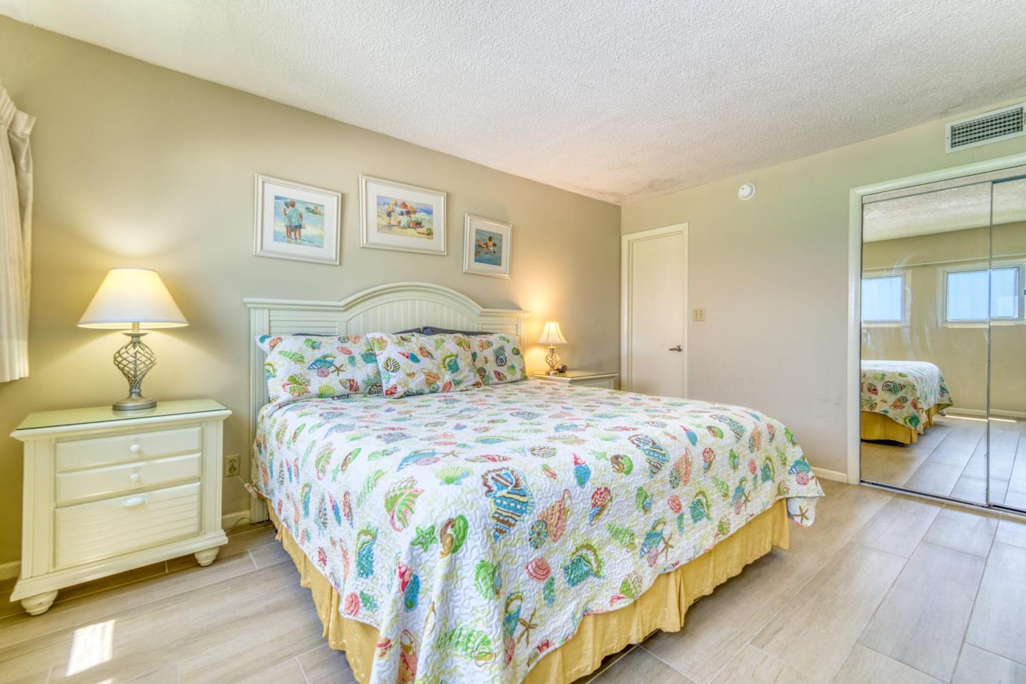 Apartment House D404 - Beachfront With Pool, Wifi, & Service Destin