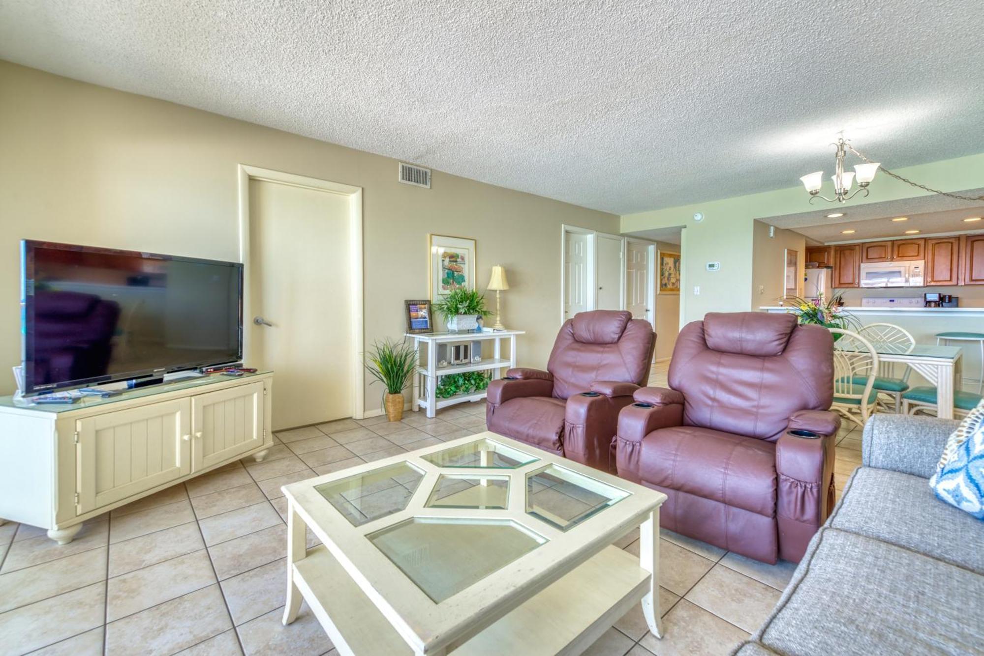 House D404 - Beachfront With Pool, Wifi, & Service *