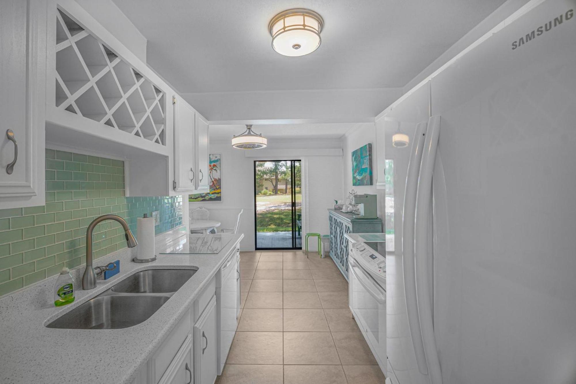 Seascape - 33b Holiday home *