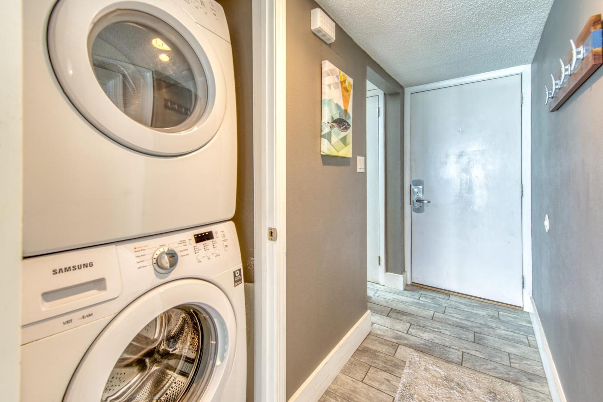 House B502 - Beachfront With Pool, Wifi, & Service