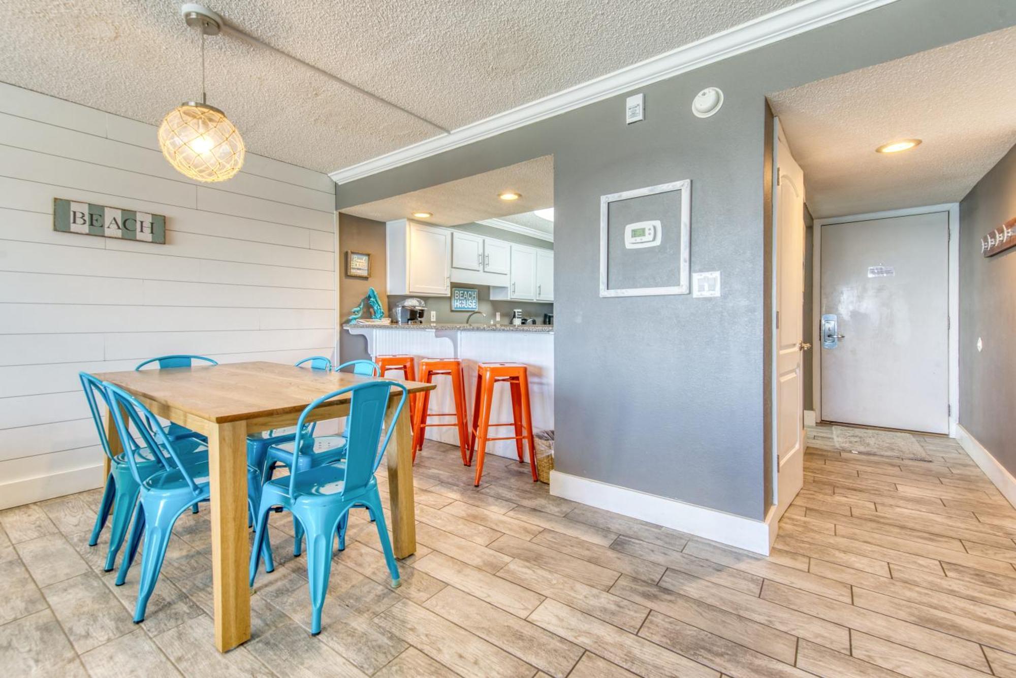 House B502 - Beachfront With Pool, Wifi, & Service *