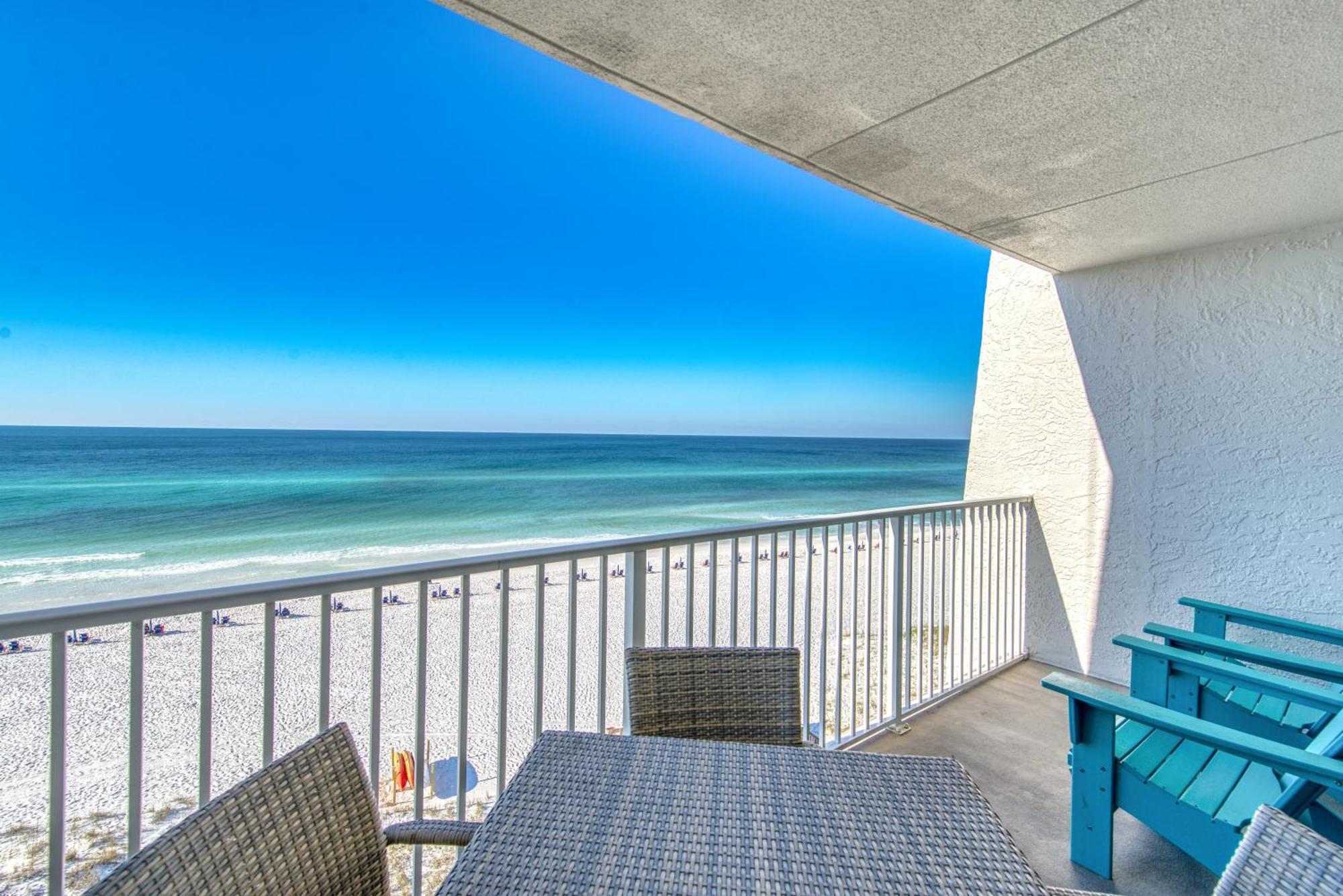 House B502 - Beachfront With Pool, Wifi, & Service *