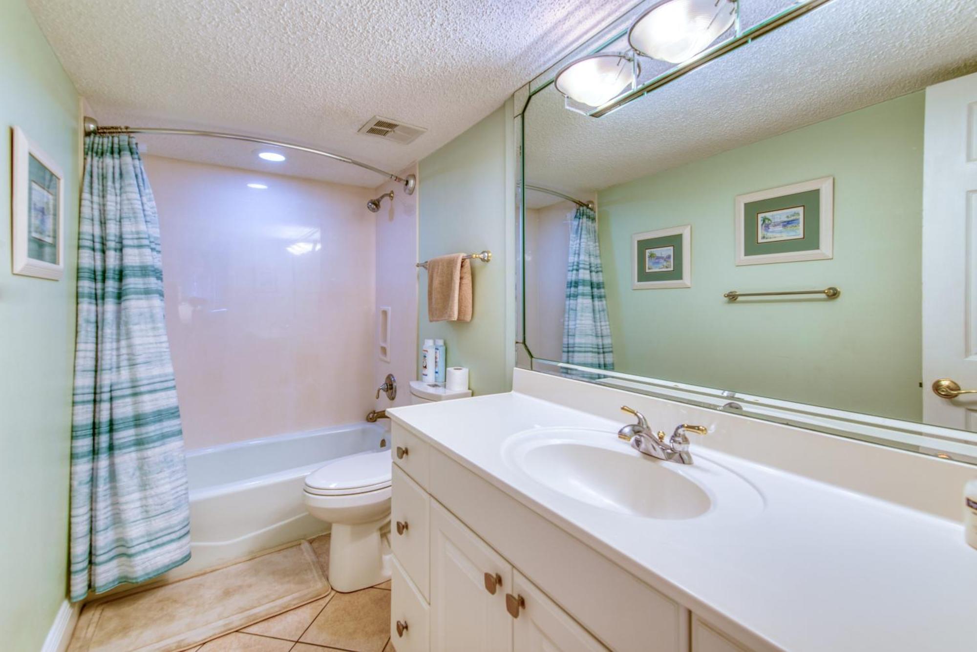 House A403 - Beachfront With Pool, Wifi, & Service *