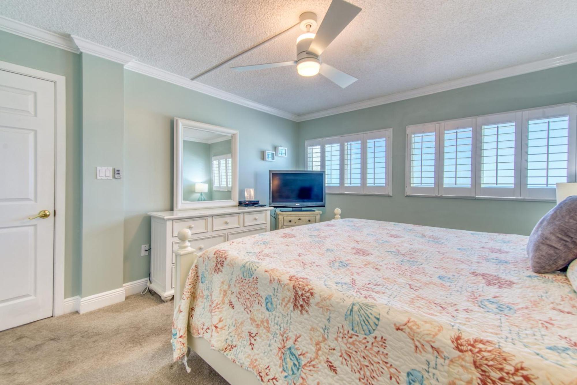 House A403 - Beachfront With Pool, Wifi, & Service * Destin