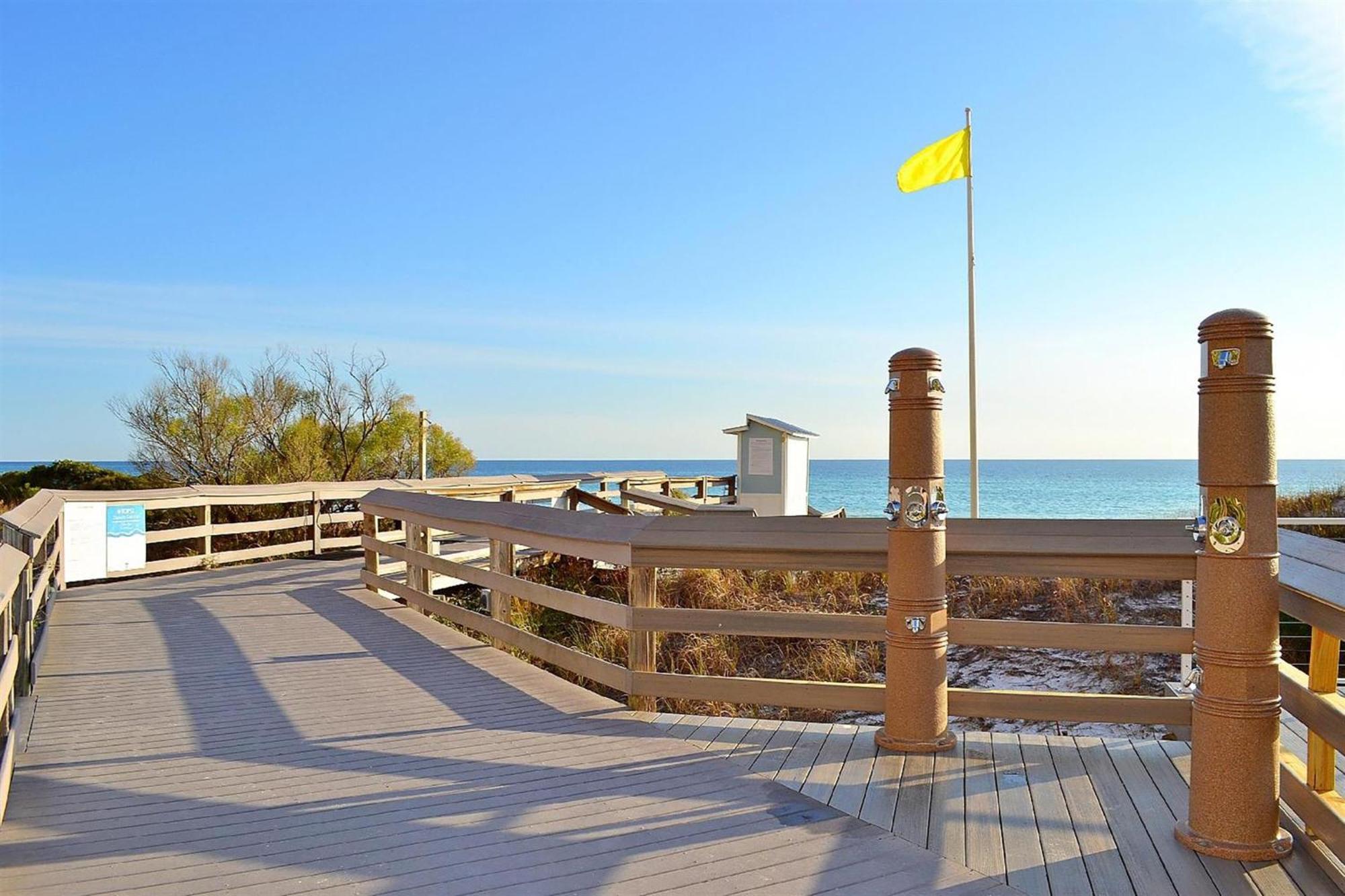 Holiday home Tops'l Manor C-804
