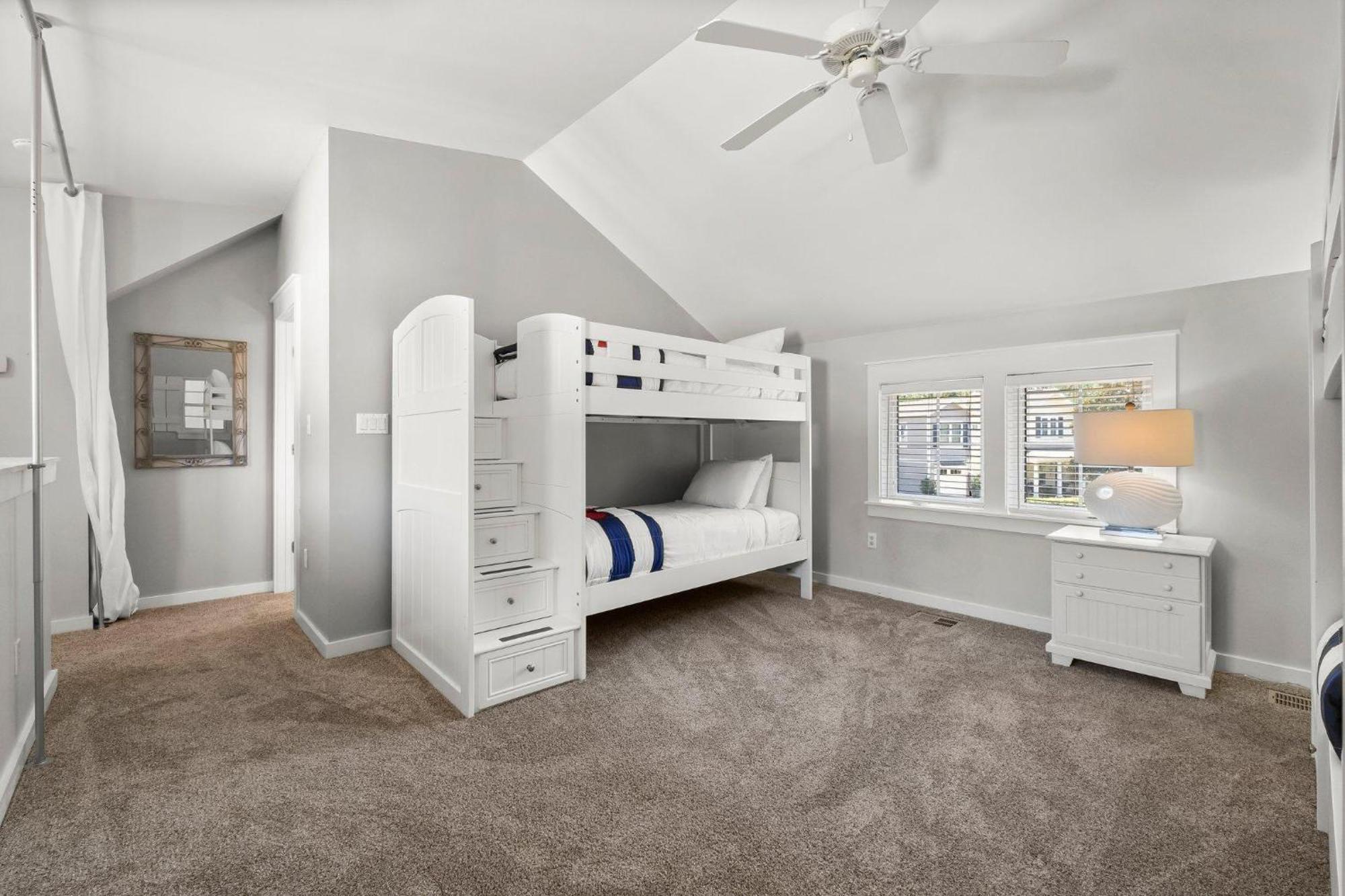 1301 Laurel Grove 
