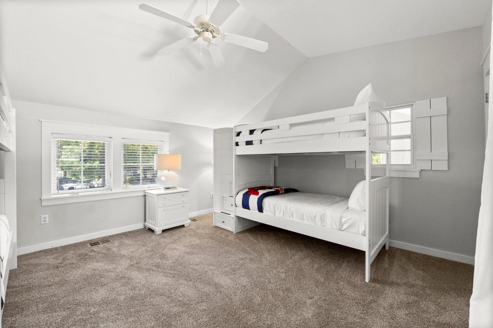 1301 Laurel Grove 