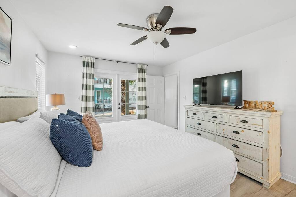 Gulf Views, Steps To Beach, Pool, Walk To Dining *