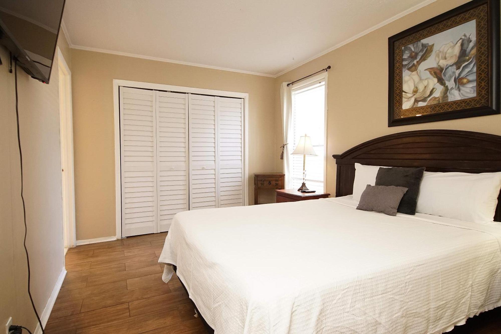 Sandpiper Cove Unit1015 Destin