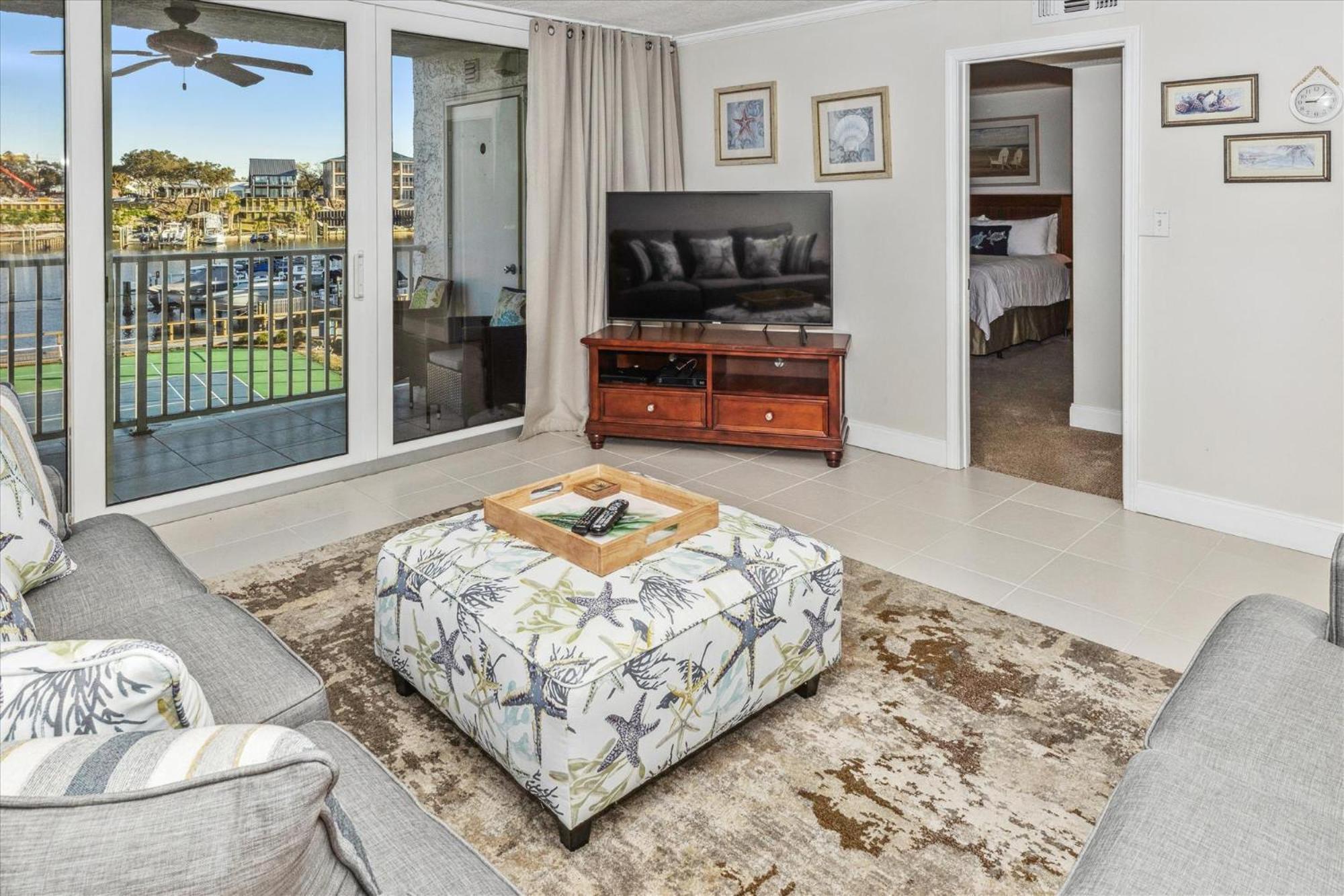 Apartment Dolphin Point 303a- By Isle *