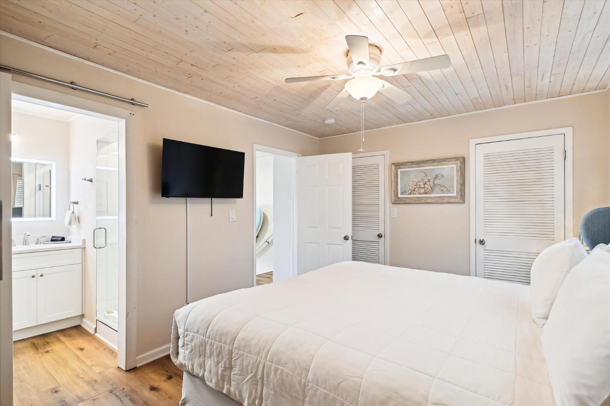 Apartment Sandprints A8- By Isle *