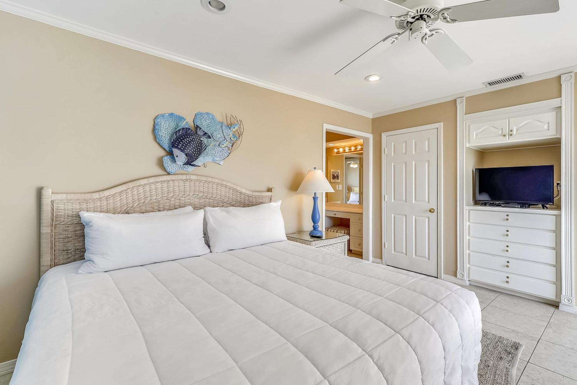 Sandpiper Cove 2136- By Isle