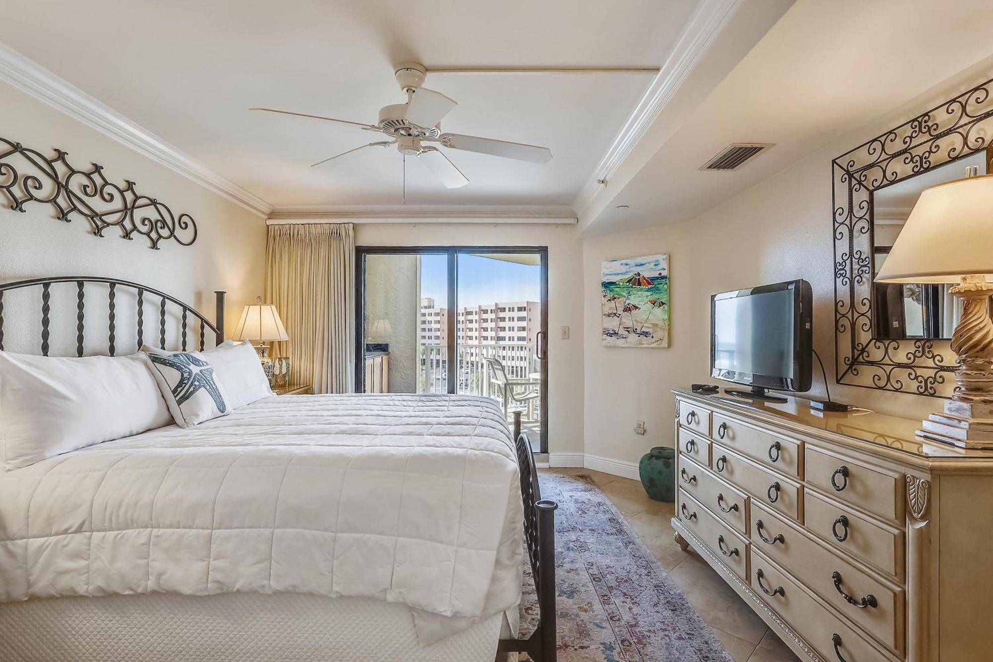 Apartment Inlet Reef 411- By Isle