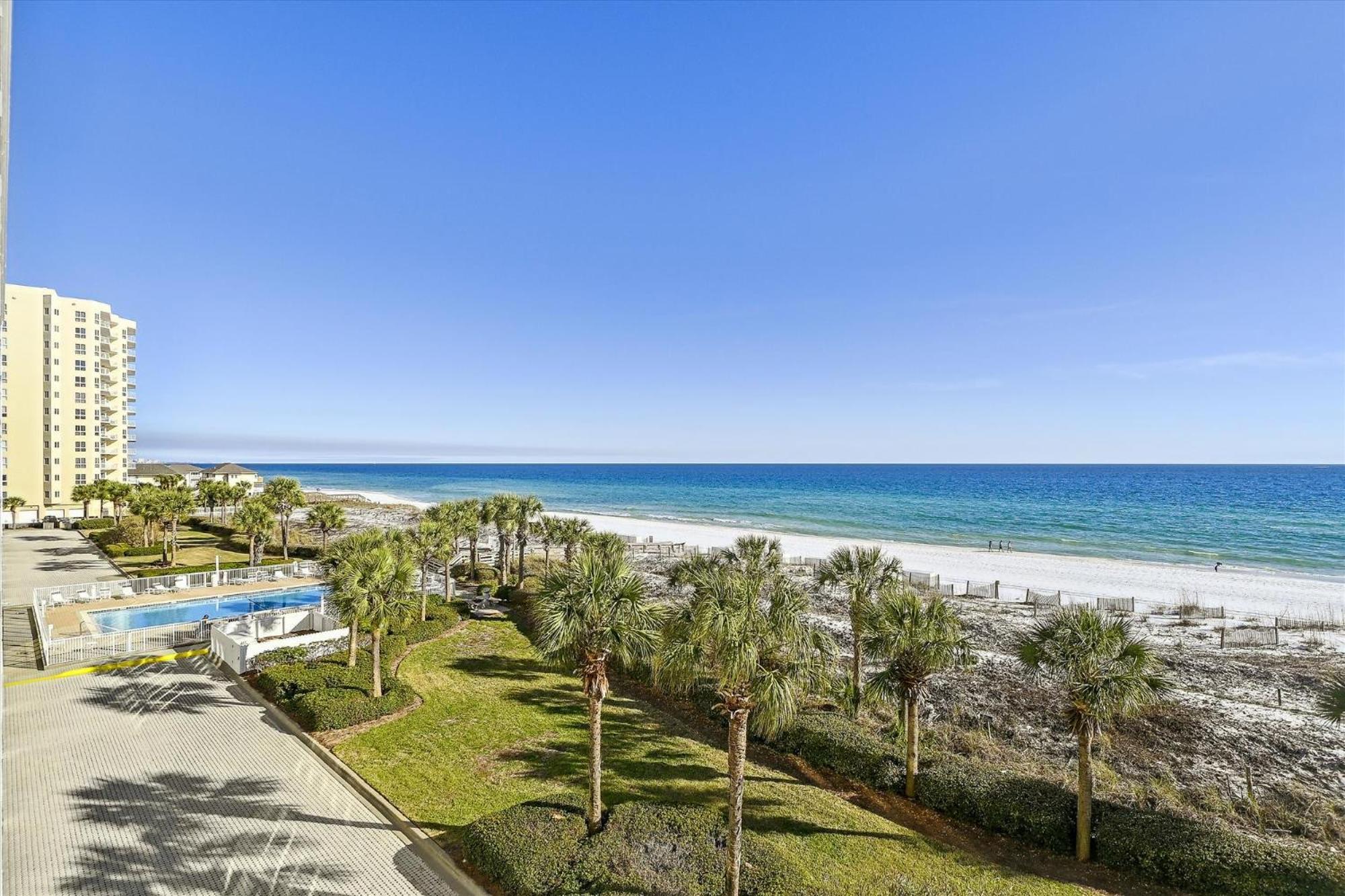 Apartment Oceania 307- By Isle *