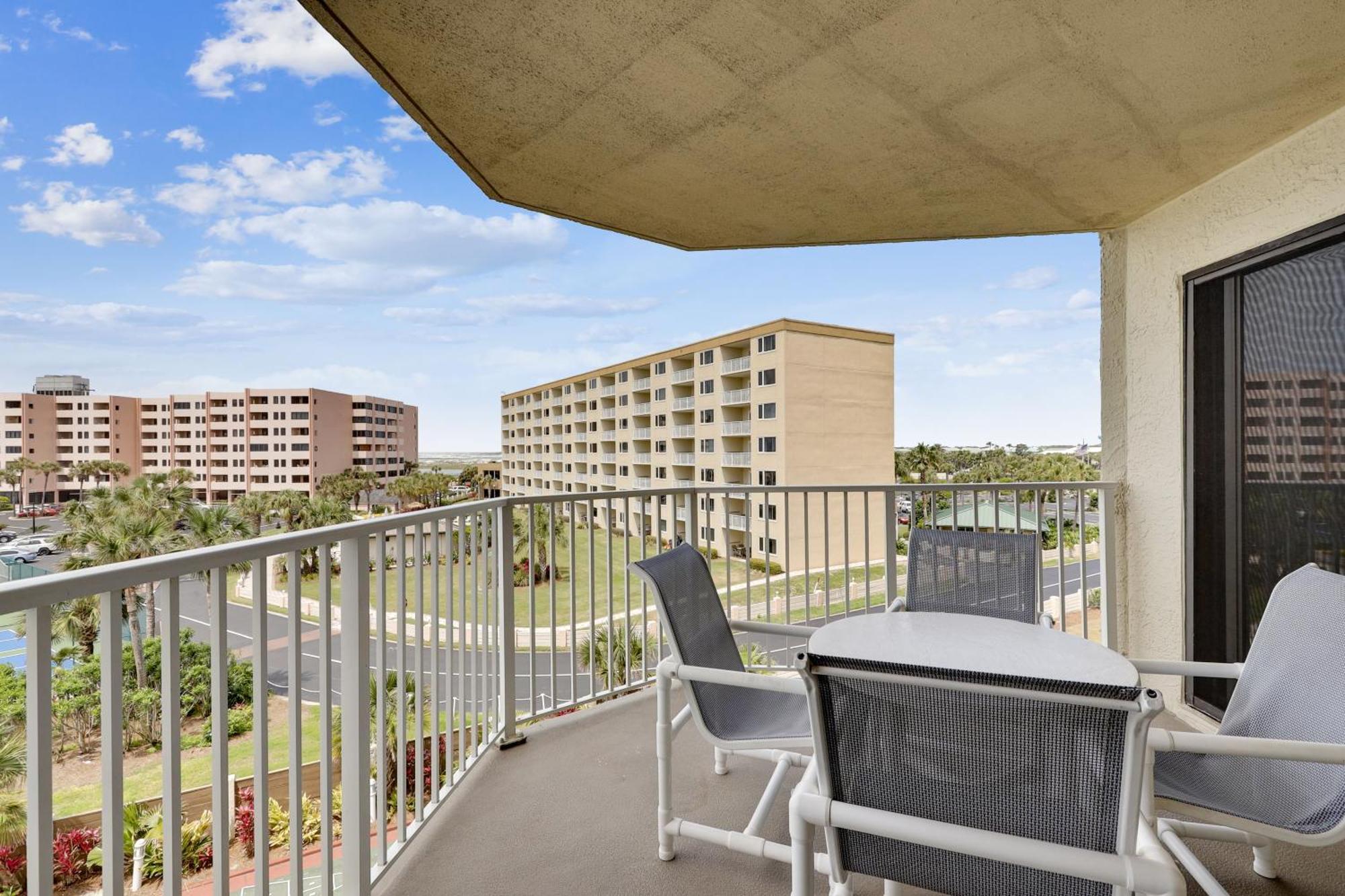 Apartment Inlet Reef 310- By Isle *