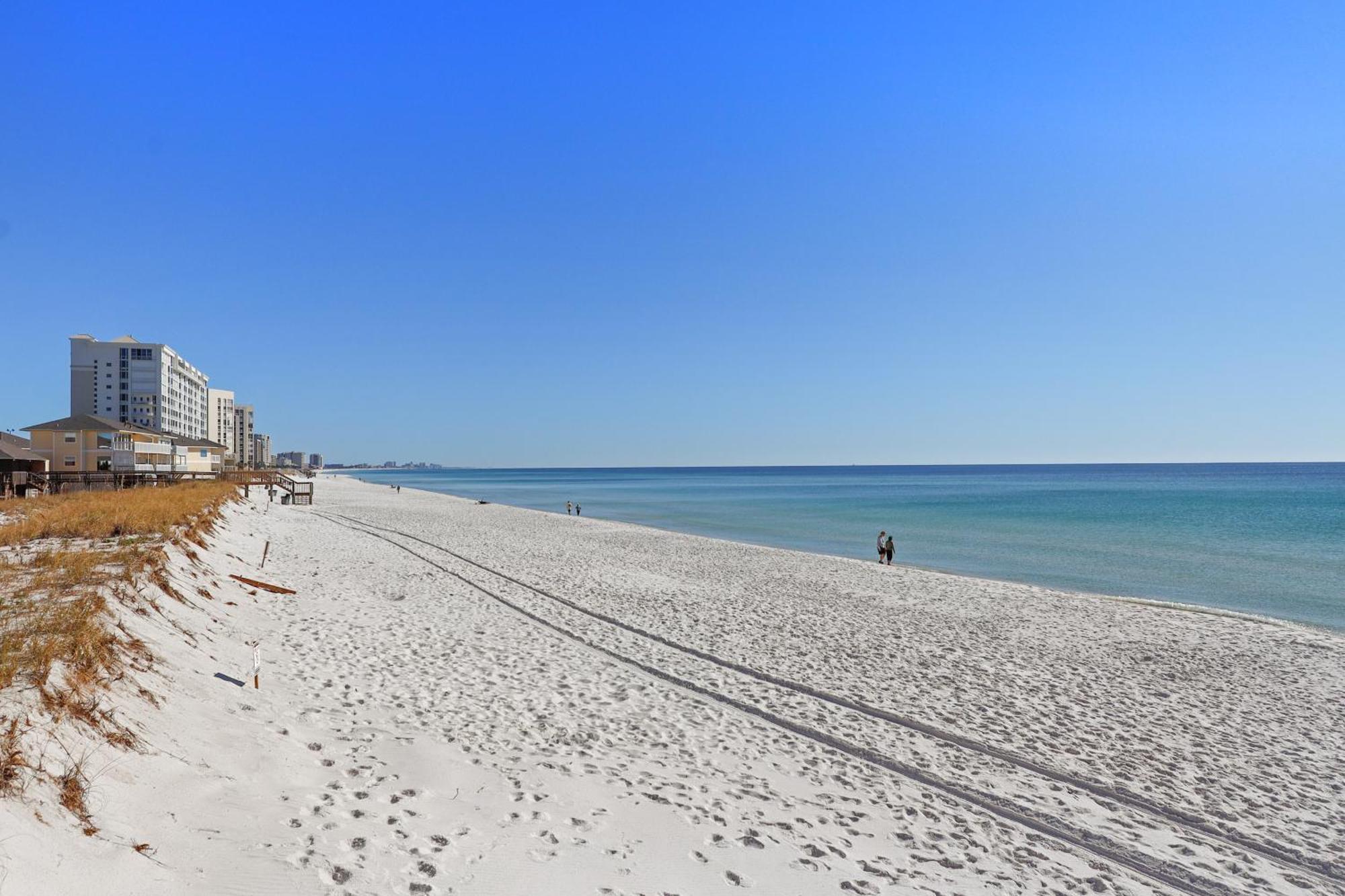 Apartment Sandpiper Cove 1119- By Isle