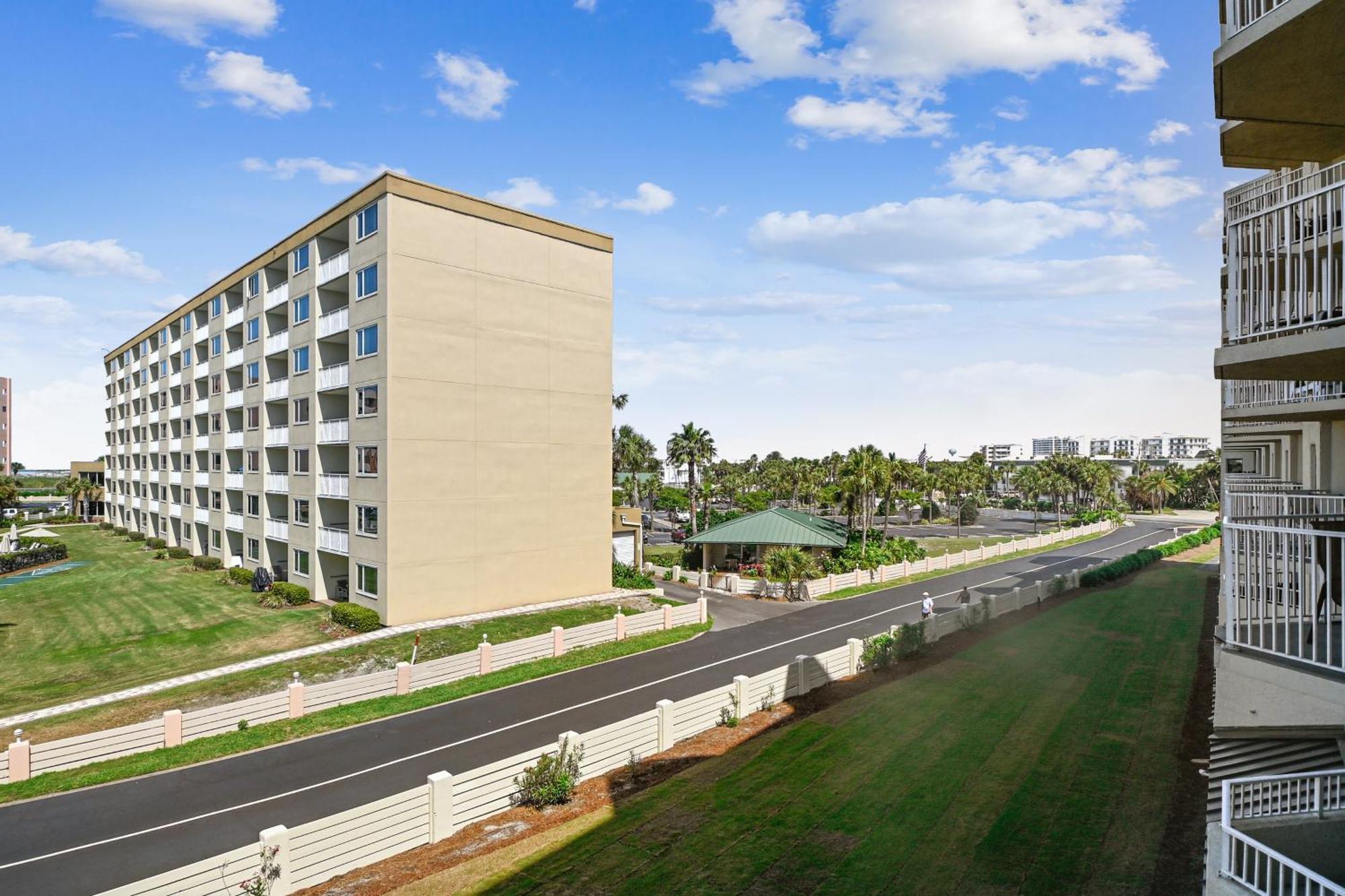 Inlet Reef 212- By Isle Apartment Destin