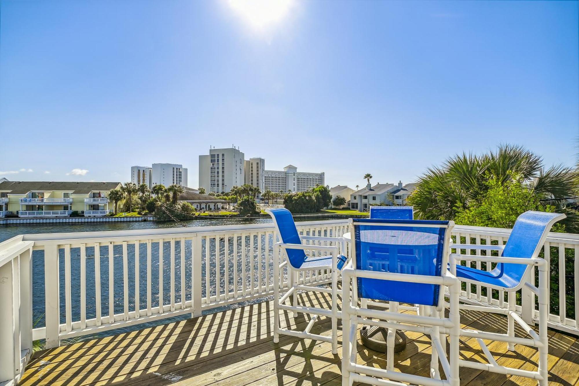 South Bay By The Gulf 043- By Isle Apartment *