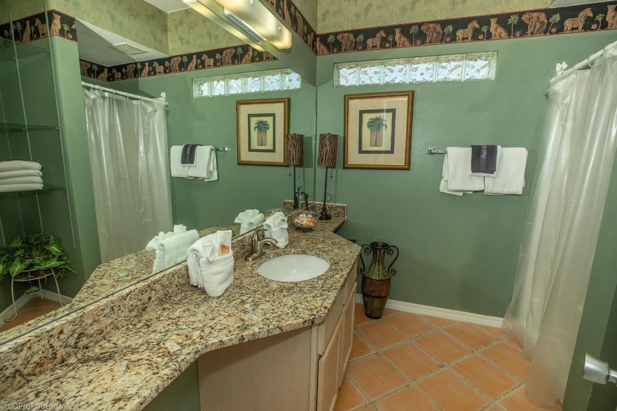 Sandpiper Cove 9136- By Isle Apartment