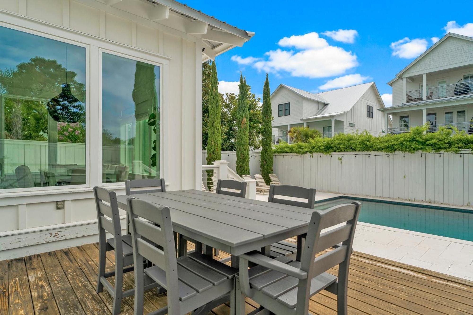 Crystal Tide With Heated Pool And Golf Cart Holiday home *