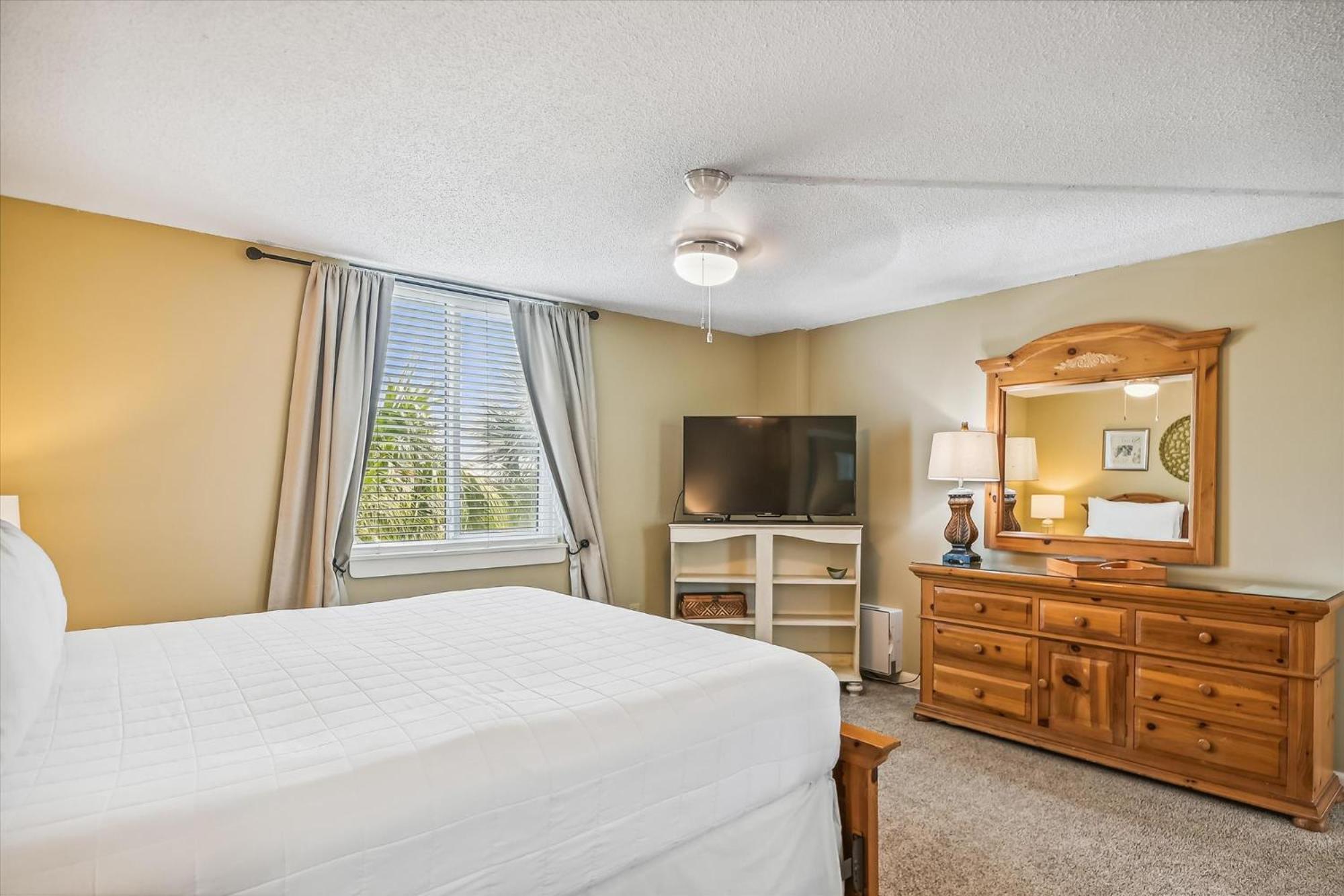 Dolphin Point 306c- By Isle