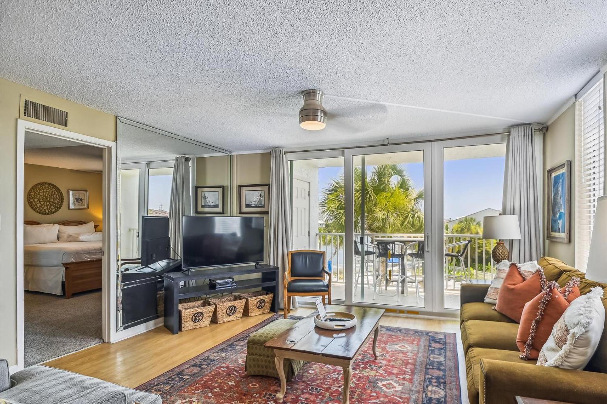 Dolphin Point 306c- By Isle