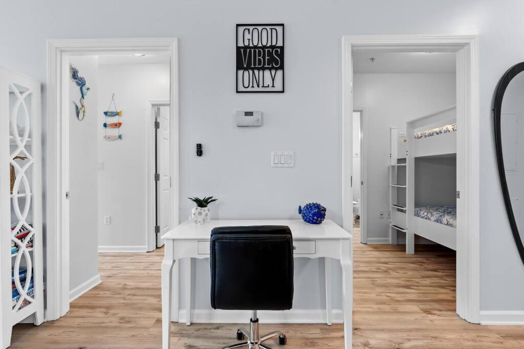 1st Floor Palms Of Updated With Shuttle * Destin