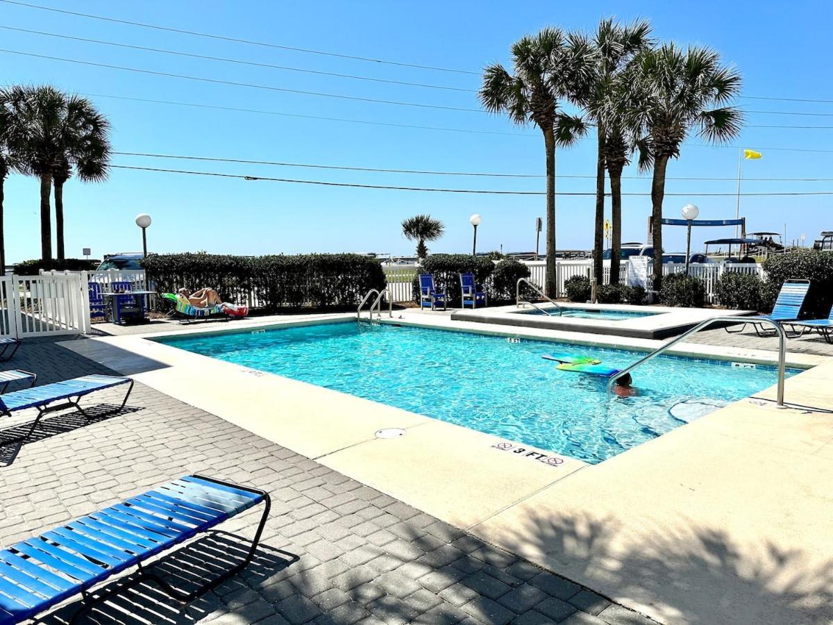 Holiday home Peaceful Paradise Steps To Pool & Hot Tub *