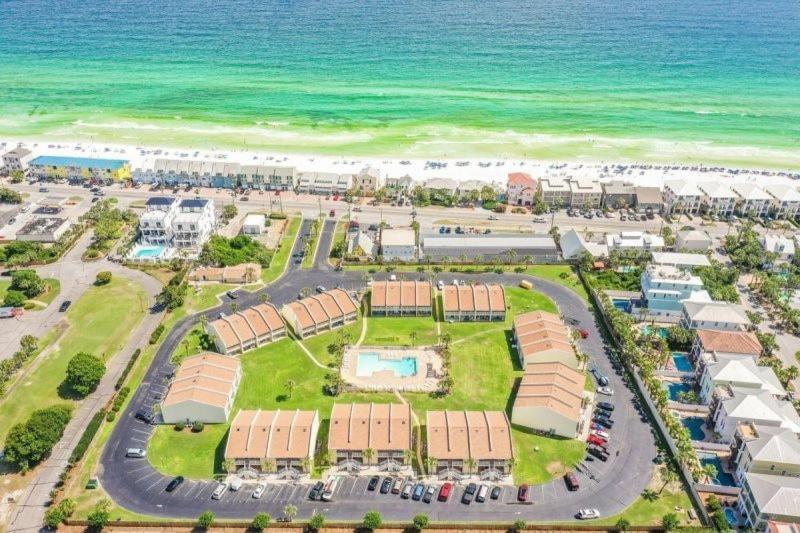 Seacove Steps 2 Priv Backyard Comm Pool * Destin