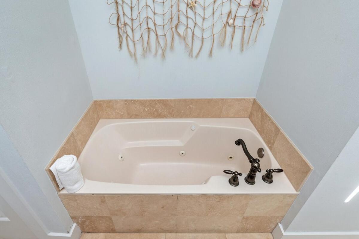 Yellow Pearl Pool Heat Golfcart Deals Steps2beach Holiday home *