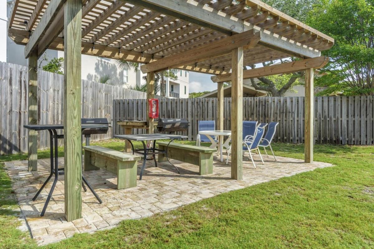 Seacove Steps 2 Priv Backyard Comm Pool * Destin