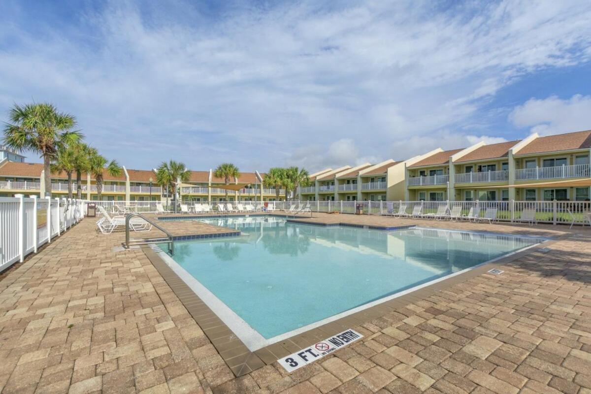 Seacove Steps 2 Priv Backyard Comm Pool Holiday home Destin
