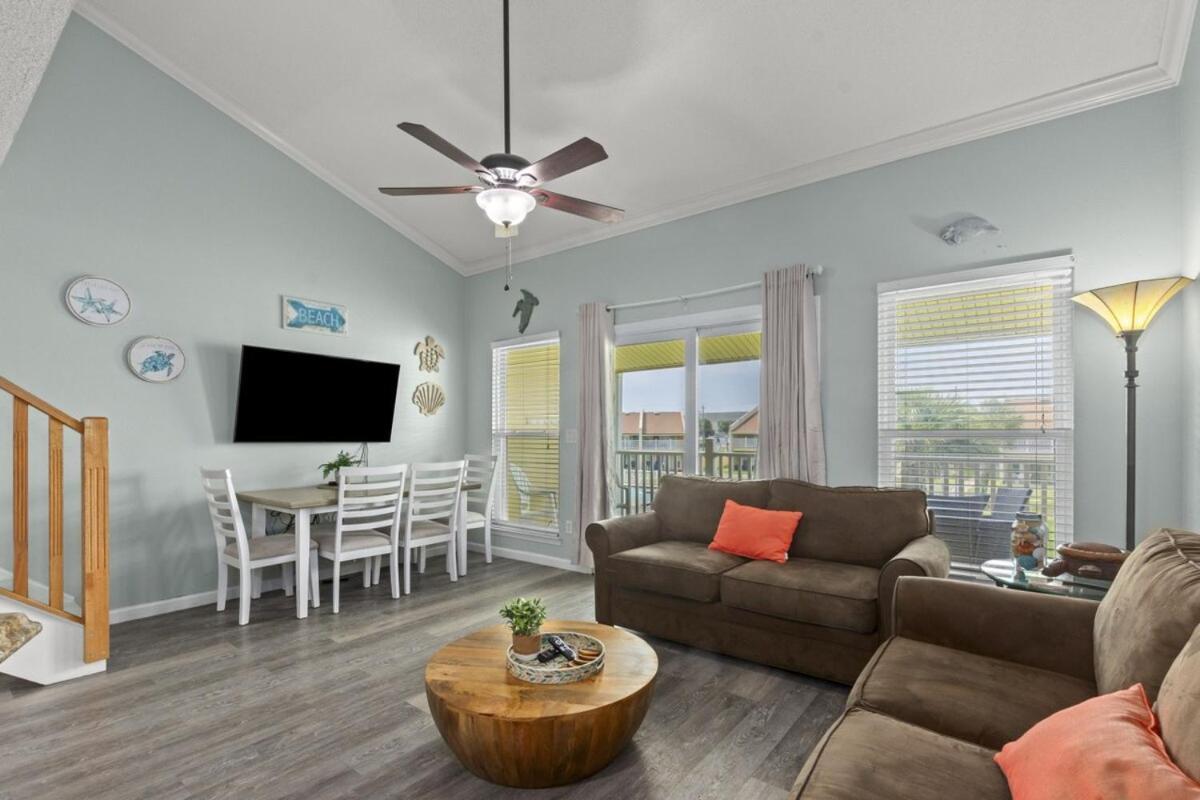 Seacove Steps 2 Priv Backyard Comm Pool Holiday home Destin