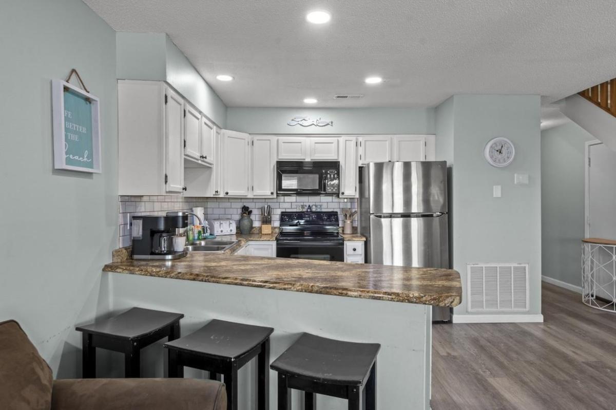 Seacove Steps 2 Priv Backyard Comm Pool Holiday home Destin