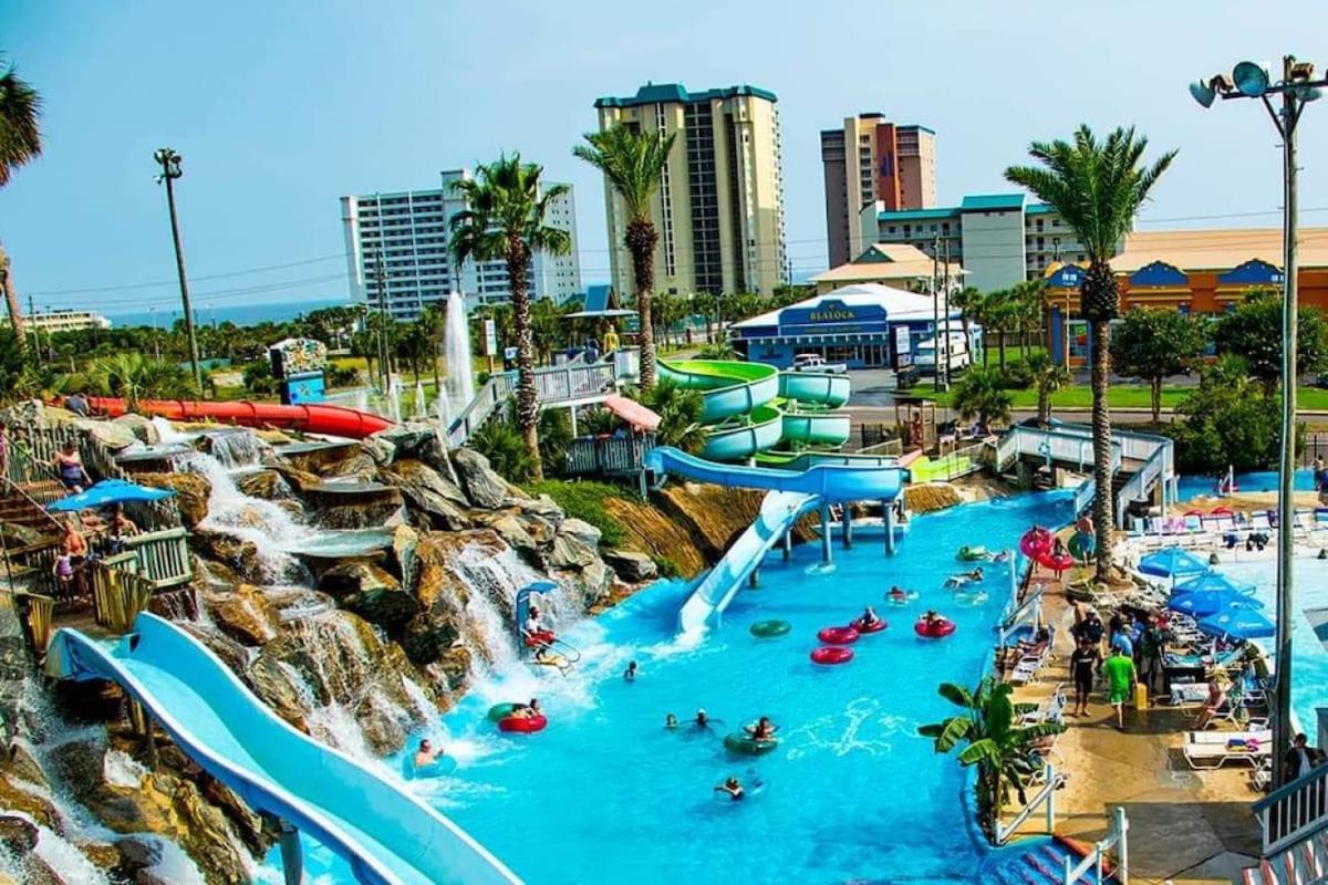 Vacation Destination 3 Pools