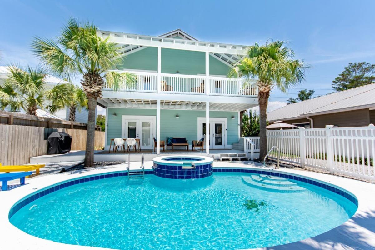 Holiday home Dream Weaver Golf Cart Deals Private Pool 1 Block To Destin