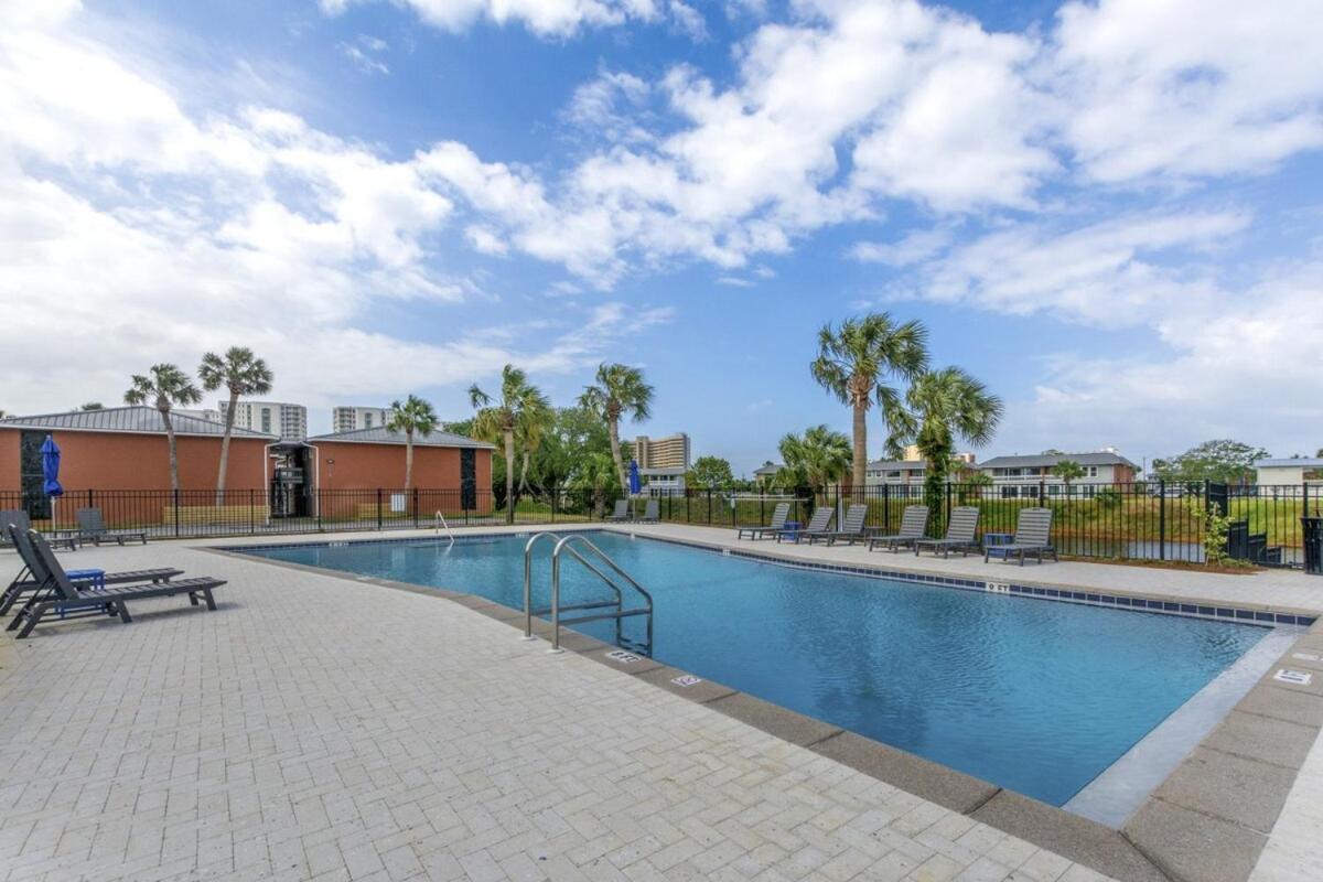 Captains Quarters 3 Comm Pools Pet Friendly *