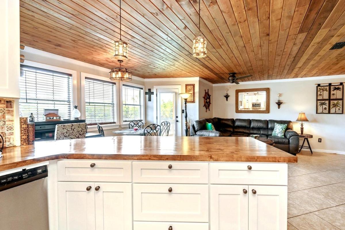Holiday home Captains Quarters 3 Comm Pools Pet Friendly Destin