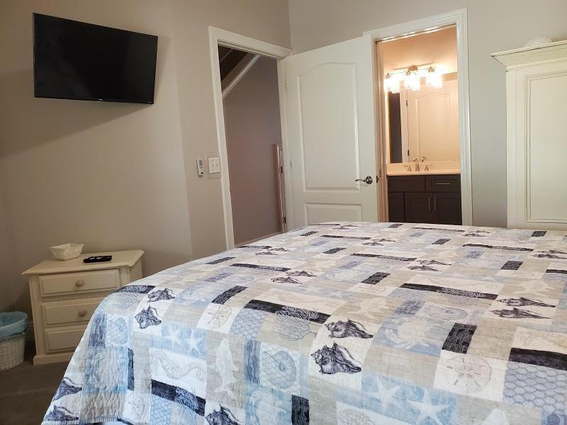 Lakefront 311 Holiday home