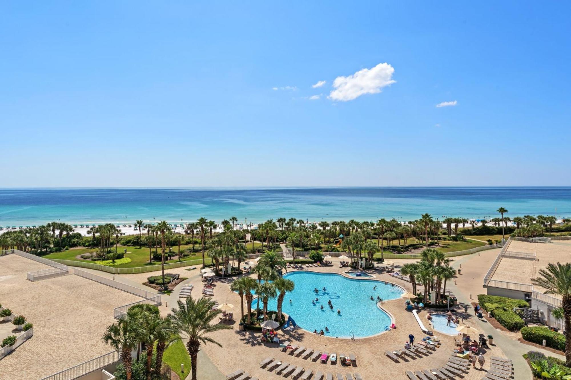 Panoramic Views And Private Holiday home