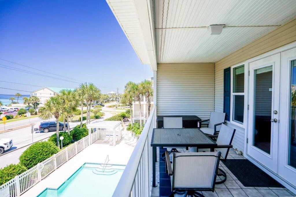 Gulf View, Easy Access, Heated Pool, Hot Tub *