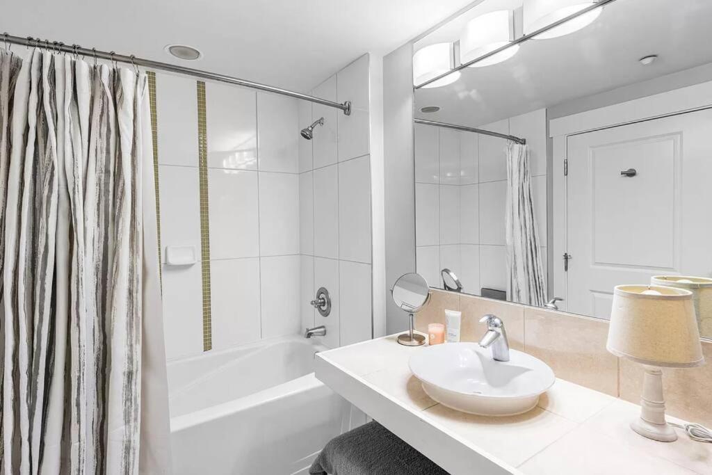 New Baytowne Bahia Breeze Pool View Apartment Destin