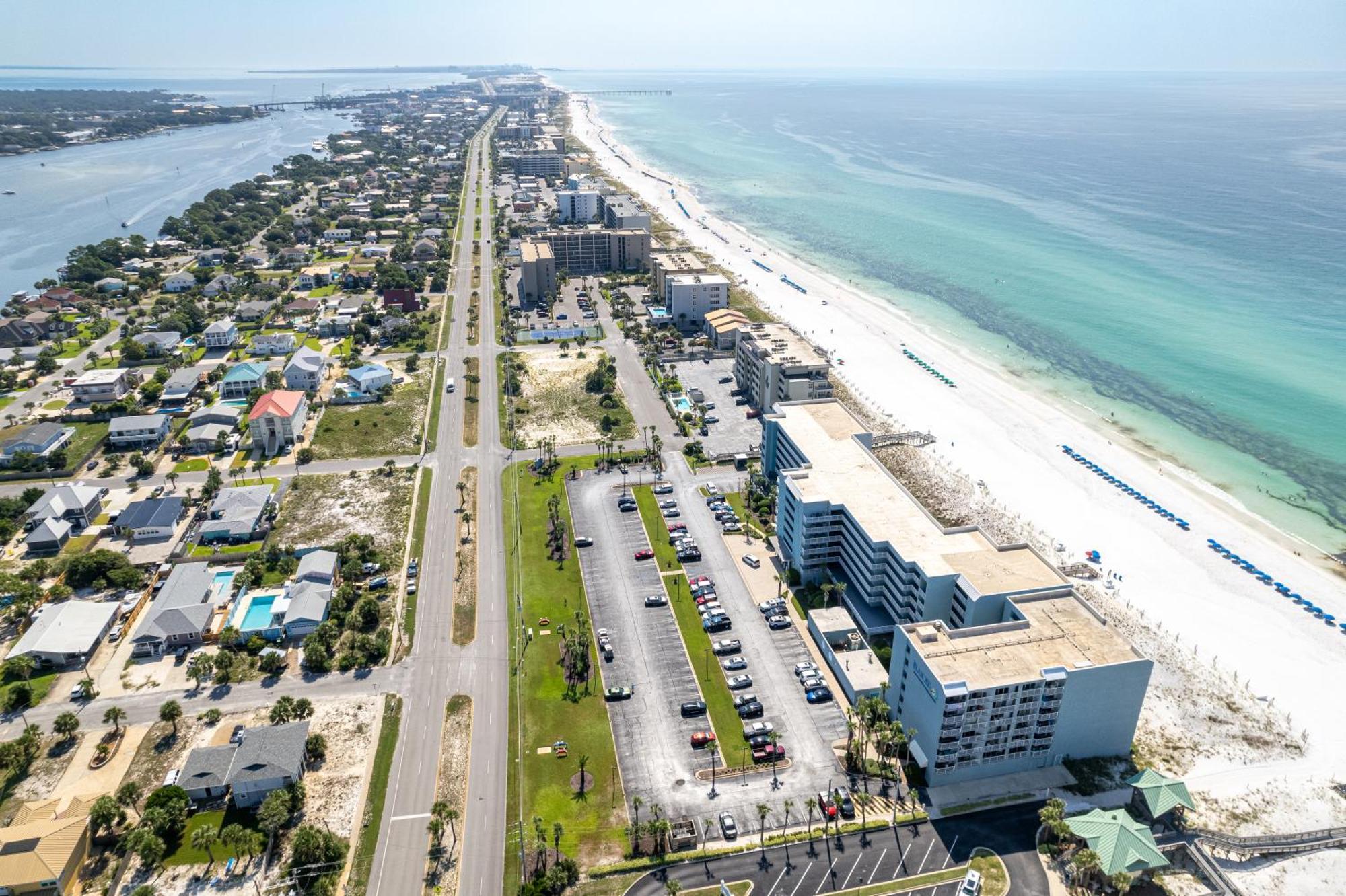 Inlet Reef 301- By Isle Apartment