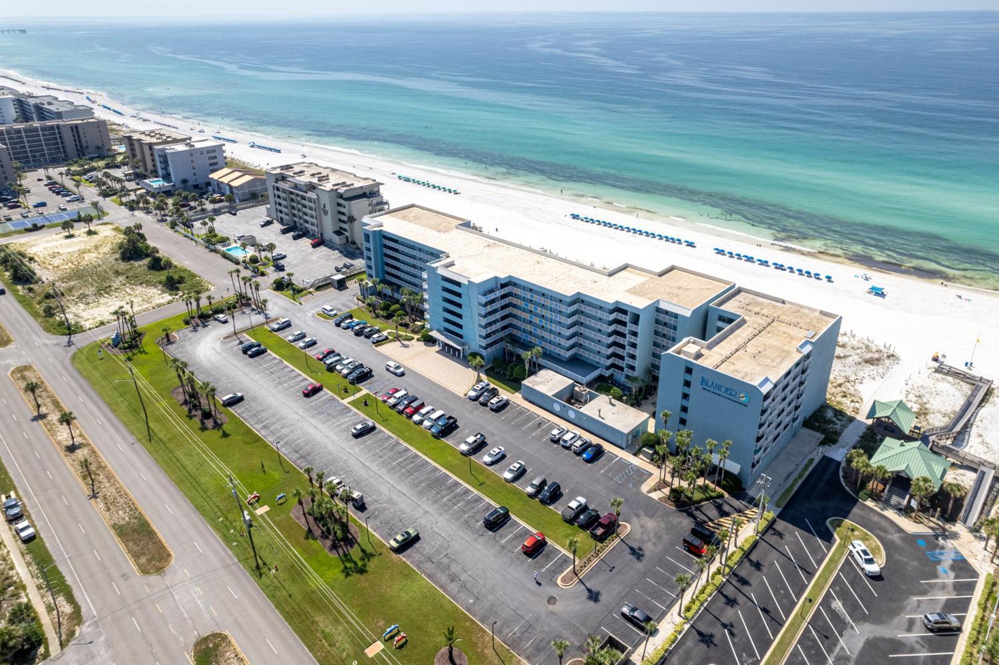 Waterview Towers Yacht Club 532- By Isle
