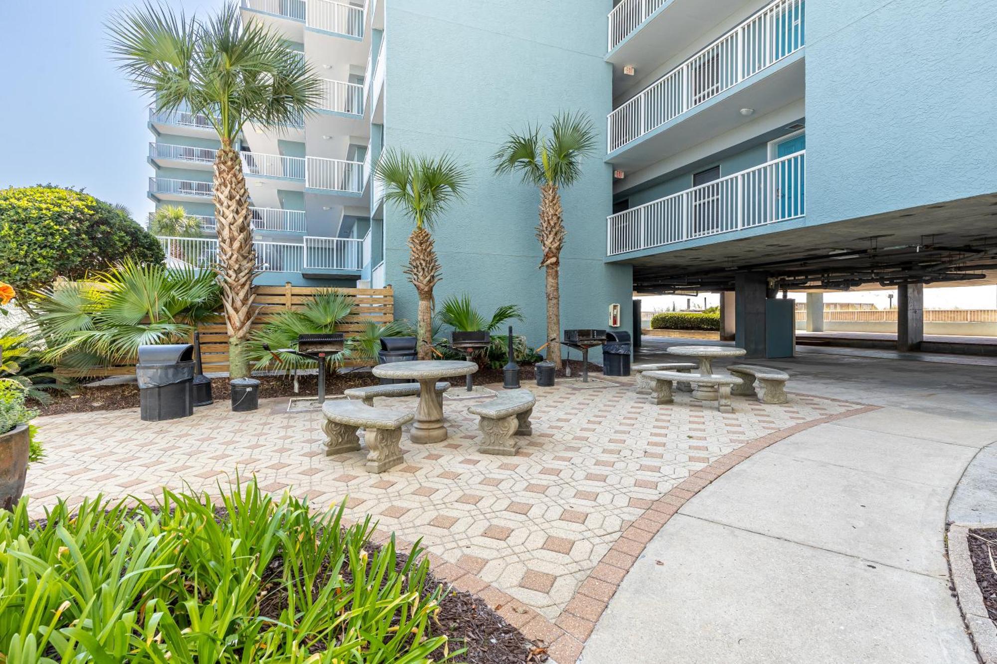 Sandpiper Cove 8113- By Isle Apartment *