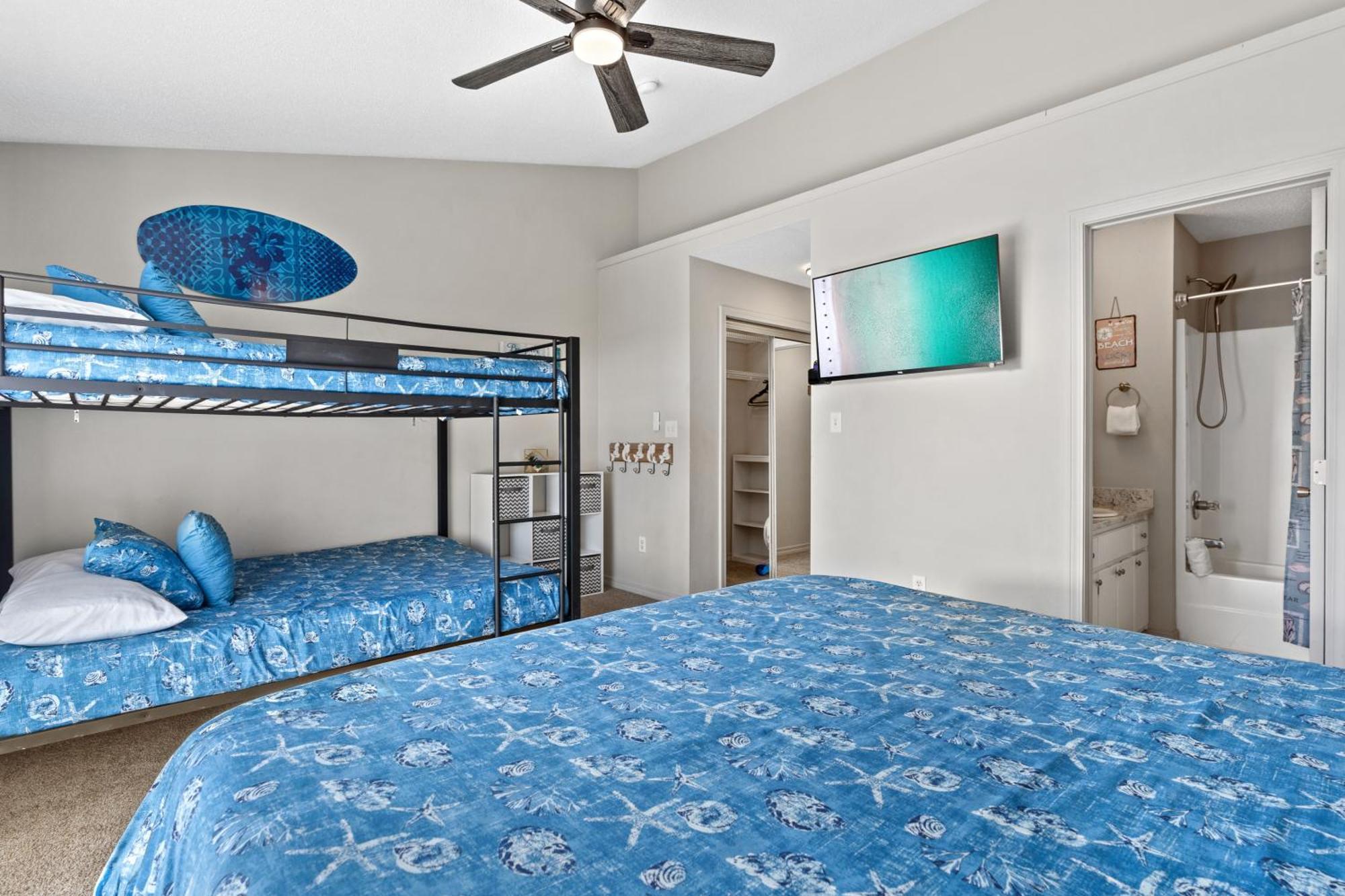 Holiday home 5 Min Walk To Beach, Sparkling Pool, Mins To Shops &outlet! 13 Destin