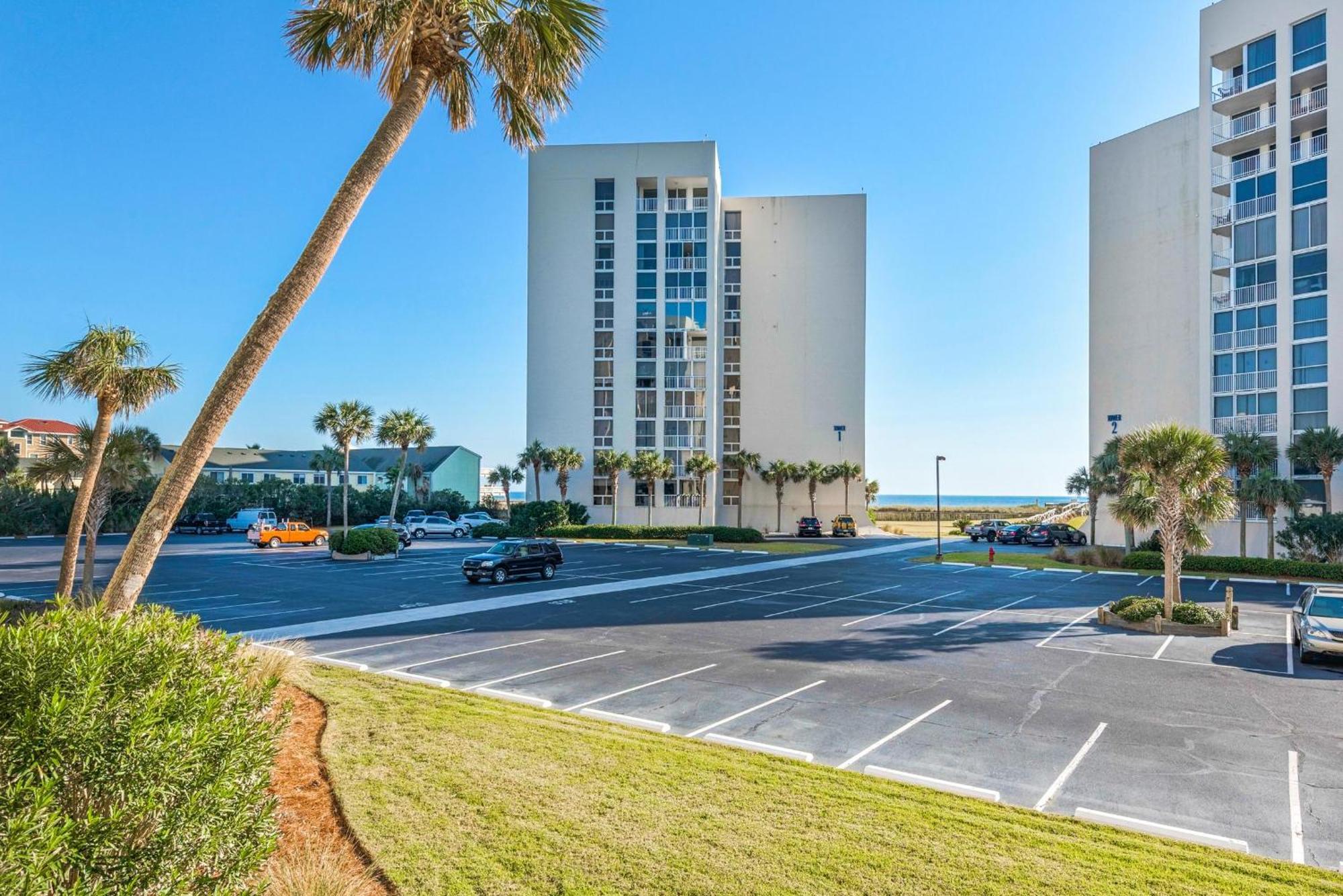 Shoreline Towers 3026 Apartment