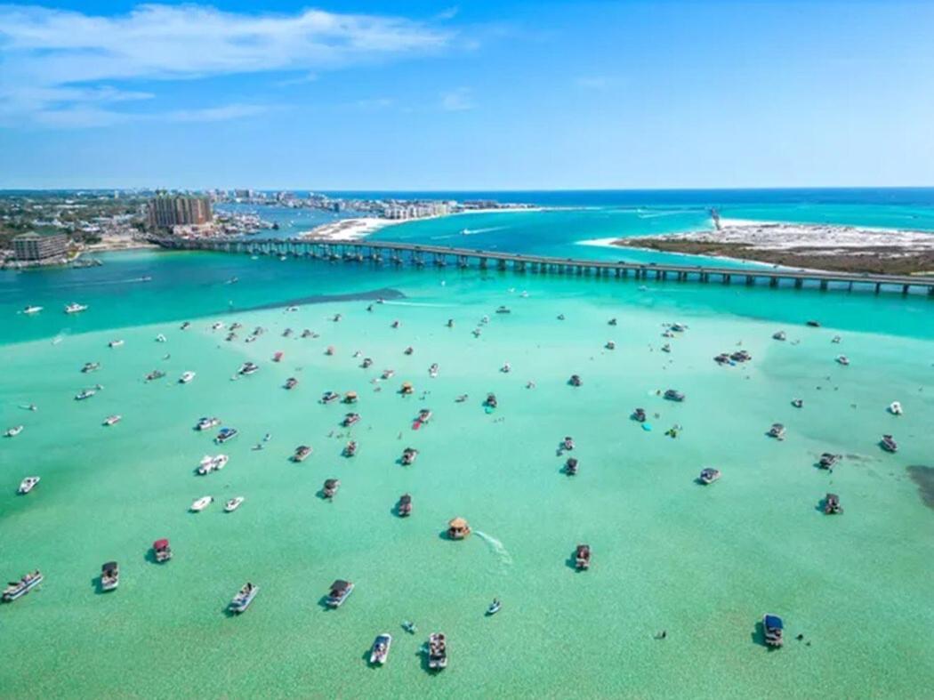 Holiday home Sandy Beaches-3 Pools-pet Friendly Destin